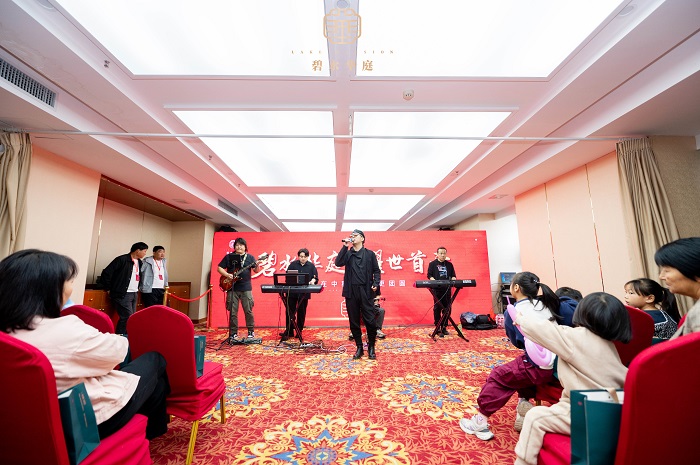 1696148456671879.jpg _ZZF2812.jpg